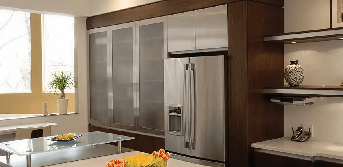 Cabinet door replacement and modern kitchen cabinet upgrade in Fort Wayne, IN
